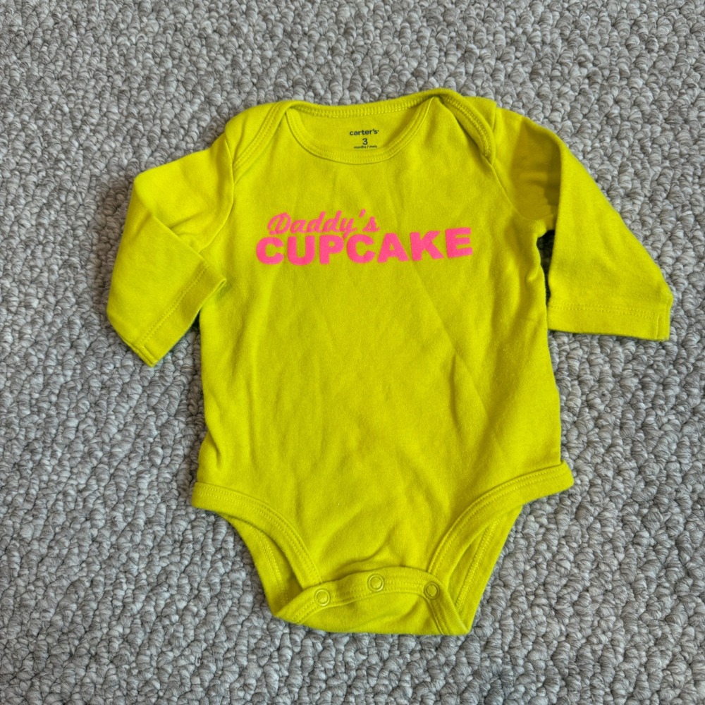Carters Baby Girls Lime Daddys Cupcake Long Sleeve Bodysuit Size 3 Months